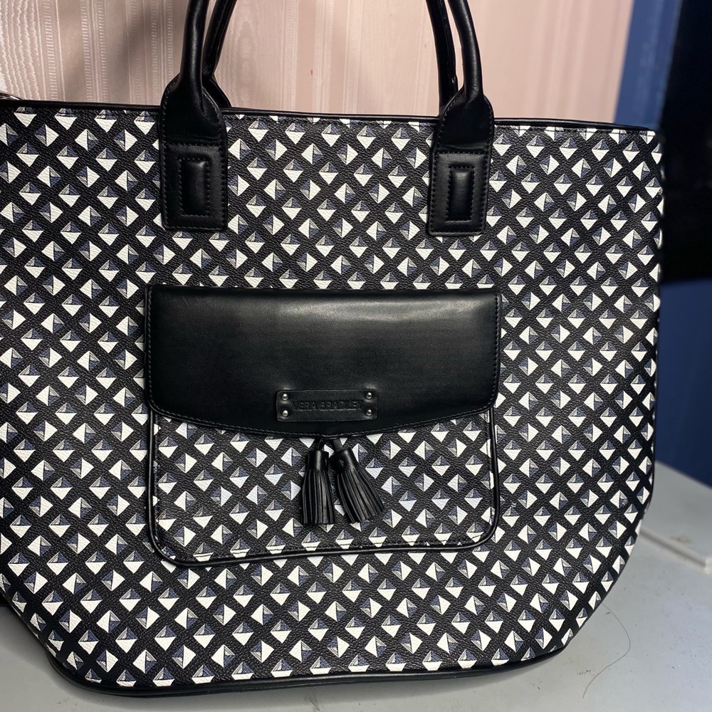 Vera Bradley multipurpose bag, shoulder bag/ handbag. Great condition
